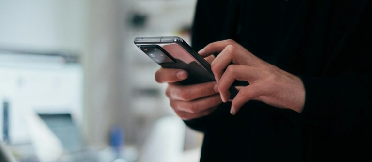 Kontakt Kotakt zu Hampel Media